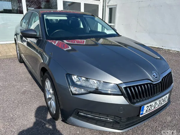 Skoda Superb Hatchback, Diesel, 2022, Grey