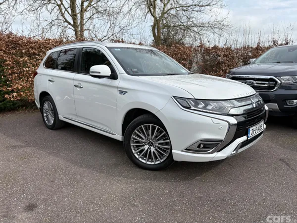 Mitsubishi Outlander SUV, Petrol Plug-in Hybrid, 2021, White