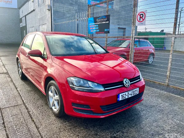 Volkswagen Golf Hatchback, Petrol, 2016, Red