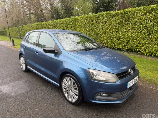 Volkswagen Polo Hatchback, Petrol, 2015, Blue