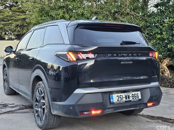 Peugeot 5008 MPV, Petrol Hybrid, 2025, Black