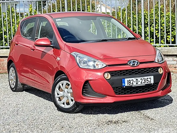 Hyundai i10 Hatchback, Petrol, 2018, Red