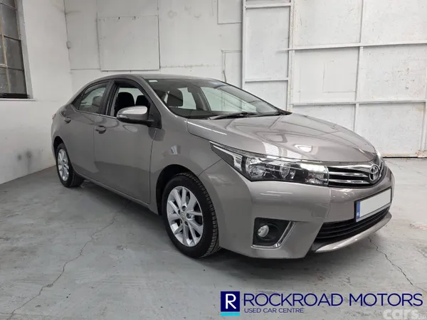 Toyota Corolla Saloon, Petrol, 2016, Bronze