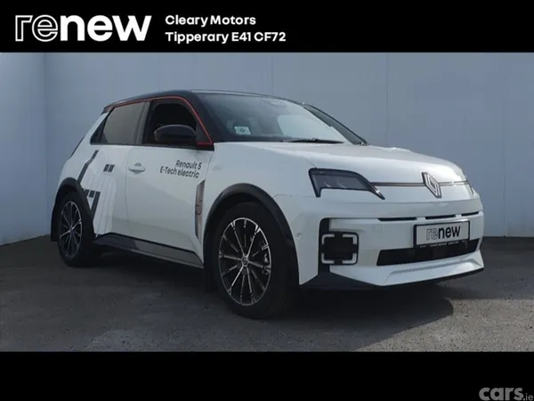 Renault 5 Hatchback, Electric, 2025, White