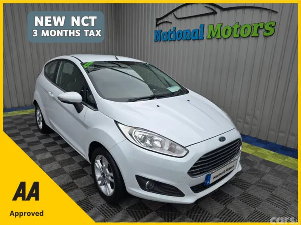 Ford Fiesta Hatchback, Petrol, 2015, White