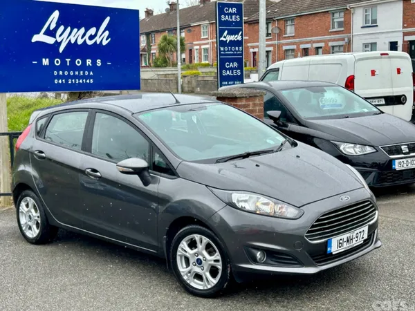 Ford Fiesta Hatchback, Petrol, 2016, Grey
