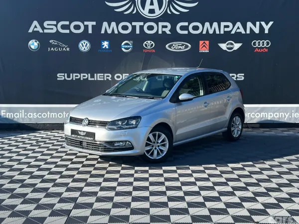 Volkswagen Polo Hatchback, Petrol, 2015, Silver