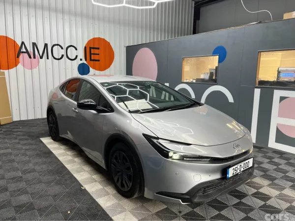 Toyota Prius Saloon, Petrol Hybrid, 2025, Silver