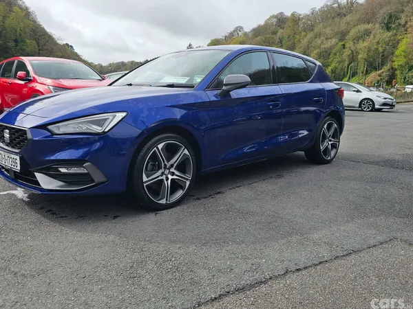 SEAT Leon Estate, Petrol Plug-in Hybrid, 2021, Blue