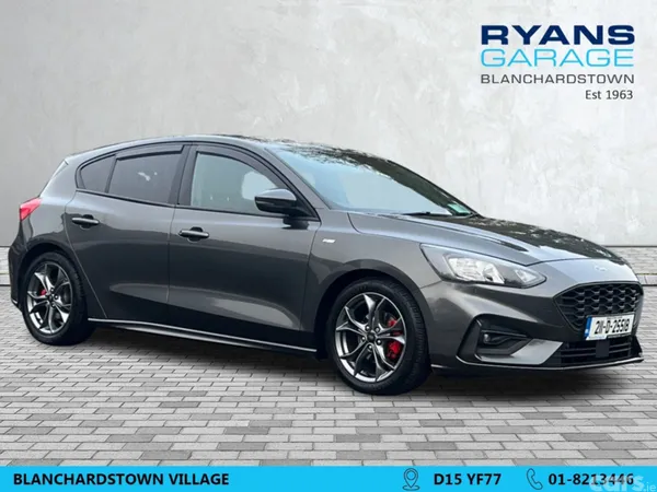 Ford Focus Hatchback, Petrol, 2021, Grey