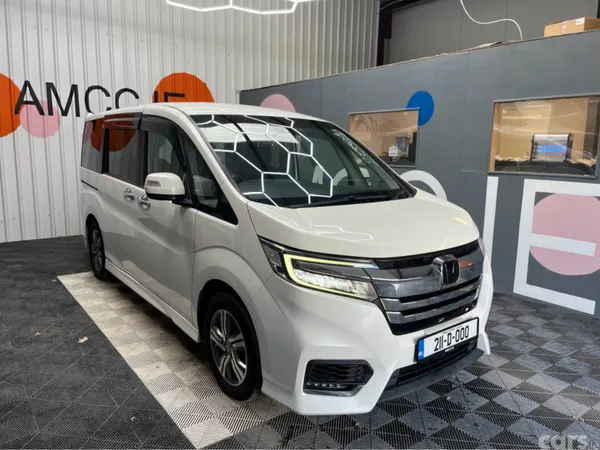 Honda Stepwagon MPV, Petrol Hybrid, 2021, White