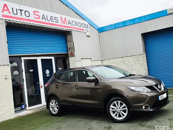 Nissan Qashqai Hatchback, Diesel, 2015, Brown