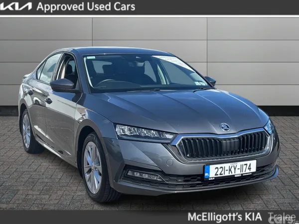 Skoda Octavia Saloon, Petrol, 2022, Grey