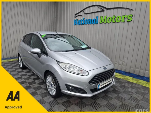 Ford Fiesta Hatchback, Petrol, 2015, Silver
