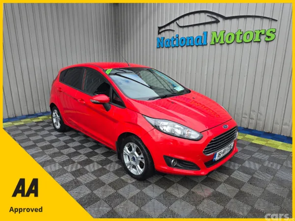 Ford Fiesta Hatchback, Petrol, 2016, Red