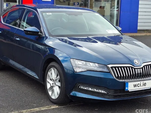 Skoda Superb Saloon, Diesel, 2022, Blue