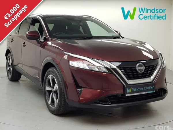 Nissan Qashqai MPV, Petrol, 2024, Red