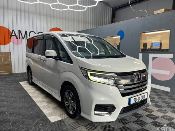 Honda Stepwagon MPV, Petrol Hybrid, 2020, White