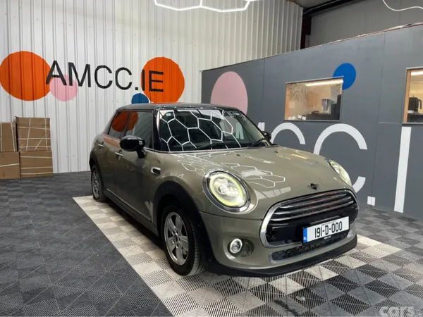 Mini Cooper Hatchback, Petrol, 2019, Grey