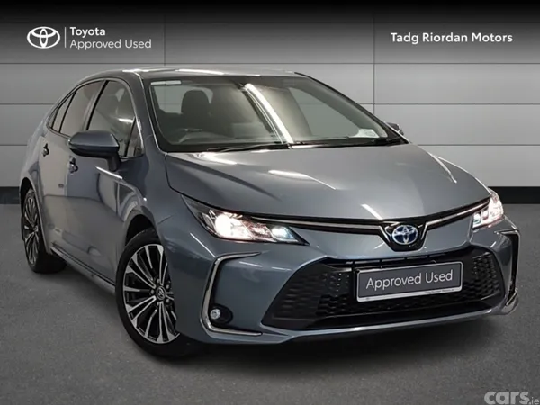 Toyota Corolla Saloon, Petrol Hybrid, 2023, Grey