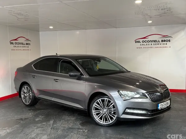 Skoda Superb Hatchback, Diesel, 2023, Grey