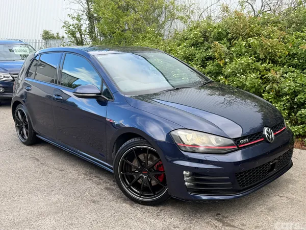 Volkswagen Golf Hatchback, Petrol, 2014, Blue