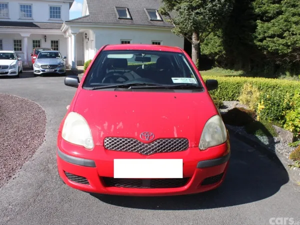 Toyota Yaris Hatchback, Petrol, 2004, Red