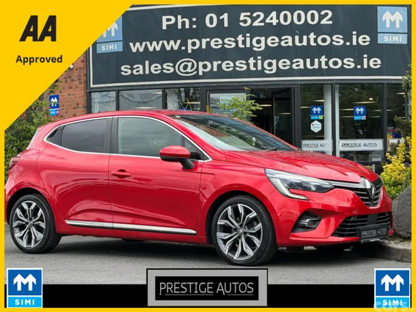 Renault Clio Hatchback, Petrol, 2021, Red