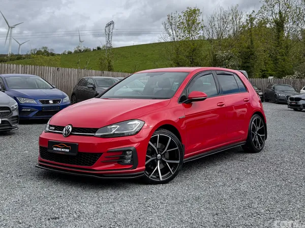 Volkswagen Golf Estate, Diesel, 2018, Red