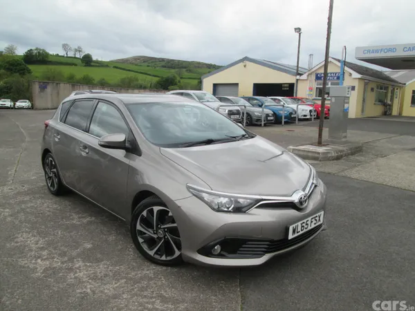 Toyota Auris Hatchback, Diesel, 2015, Bronze
