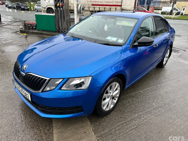 Skoda Octavia Hatchback, Diesel, 2017, Blue