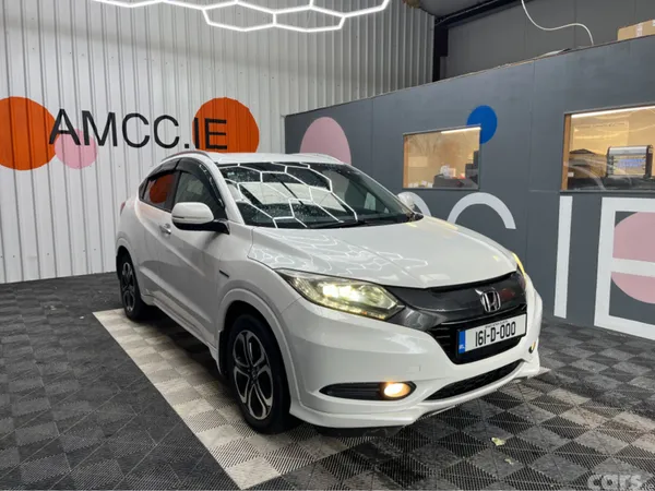 Honda Vezel SUV, Petrol Hybrid, 2016, White