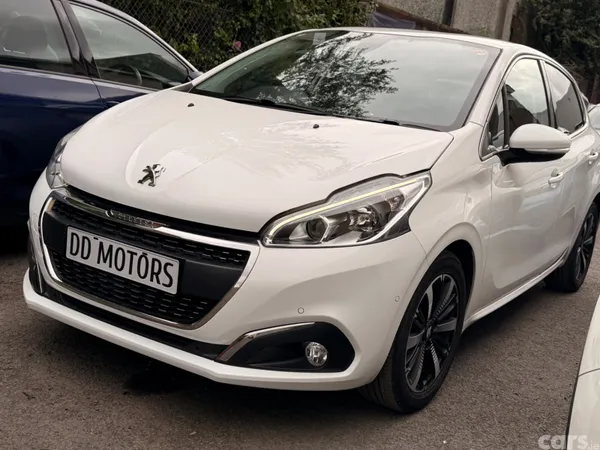 Peugeot 208 Hatchback, Petrol, 2020, White