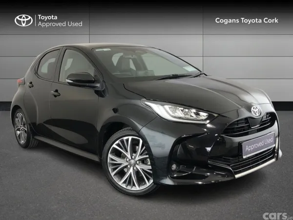 Toyota Yaris Hatchback, Petrol Hybrid, 2024, Black