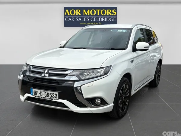 Mitsubishi Outlander SUV, Petrol Plug-in Hybrid, 2016, White