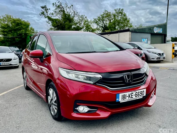 Honda Shuttle MPV, Petrol Hybrid, 2018, Red