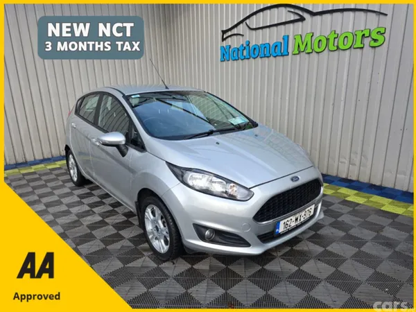 Ford Fiesta Hatchback, Petrol, 2016, Silver