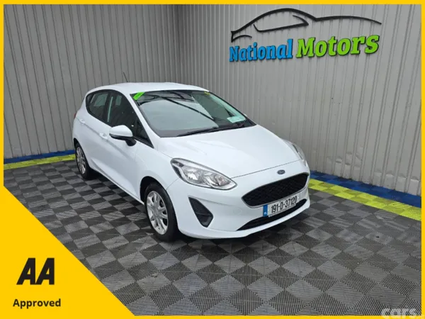 Ford Fiesta Hatchback, Petrol, 2019, White