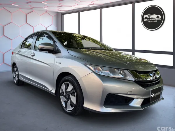 Honda Grace Saloon, Petrol Hybrid, 2016, Silver