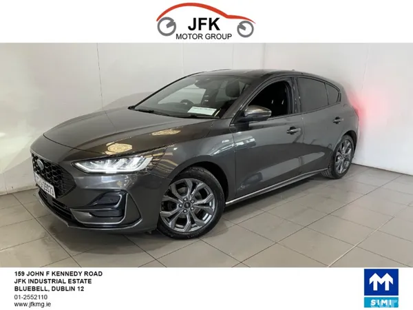Ford Focus Hatchback, Petrol, 2023, Grey