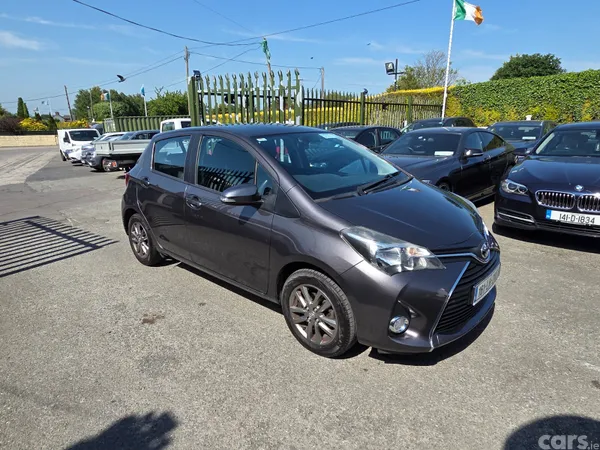 Toyota Yaris Hatchback, Petrol, 2016, Grey