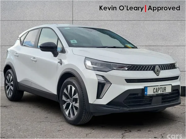 Renault Captur SUV, Petrol, 2026, White