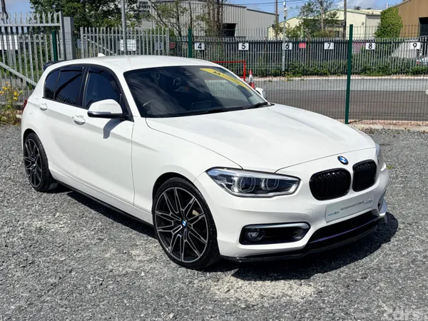 BMW 1-Series Hatchback, Petrol, 2017, White