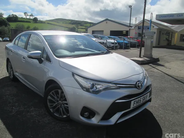 Toyota Avensis Saloon, Diesel, 2015, Silver