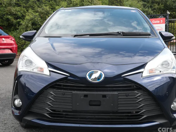 Toyota Vitz Hatchback, Petrol Hybrid, 2019, Blue