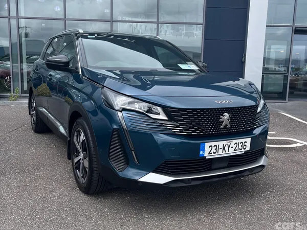 Peugeot 5008 MPV, Diesel, 2023, Blue
