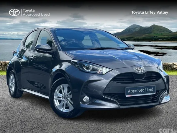 Toyota Yaris Hatchback, Petrol Hybrid, 2024, Grey