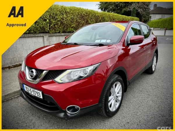 Nissan Qashqai Hatchback, Diesel, 2015, Red