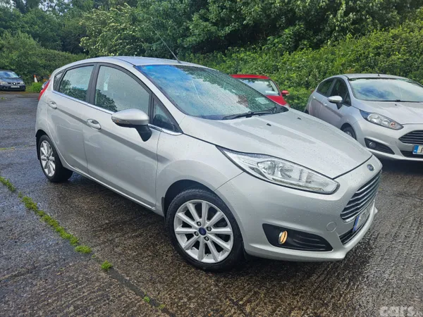 Ford Fiesta Hatchback, Petrol, 2017, Grey