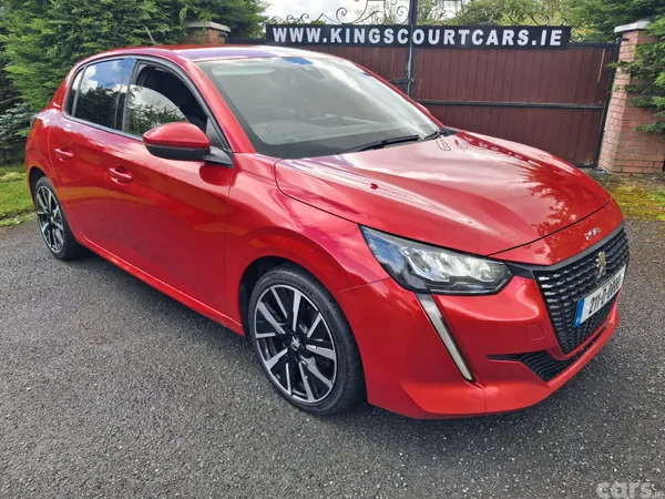 Peugeot 208 Hatchback, Petrol, 2021, Red